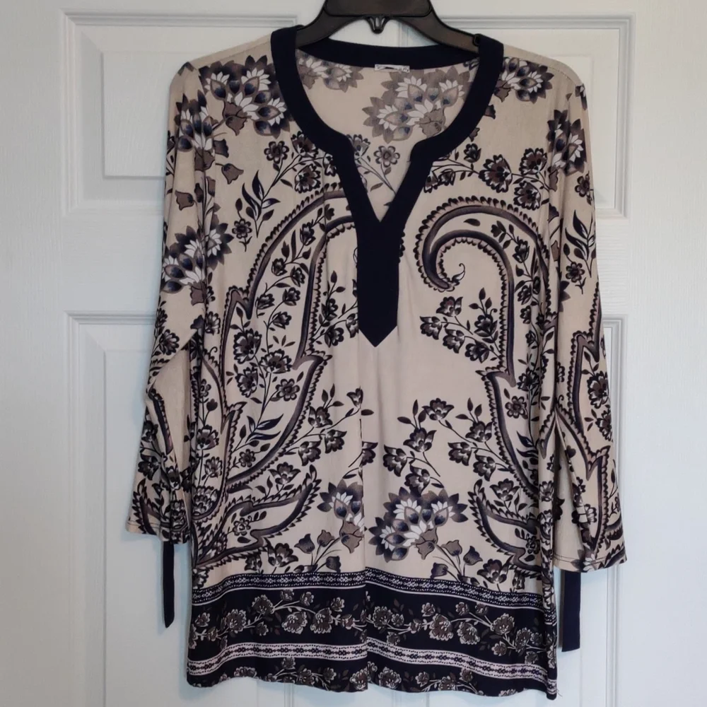 Women's Bundle of Five Size Large Blouse/Shirts - Picture 2 of 6